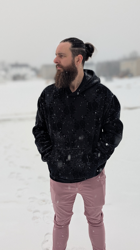 Eric Veta – cinematic dark pop and Viking-inspired electronic music artist